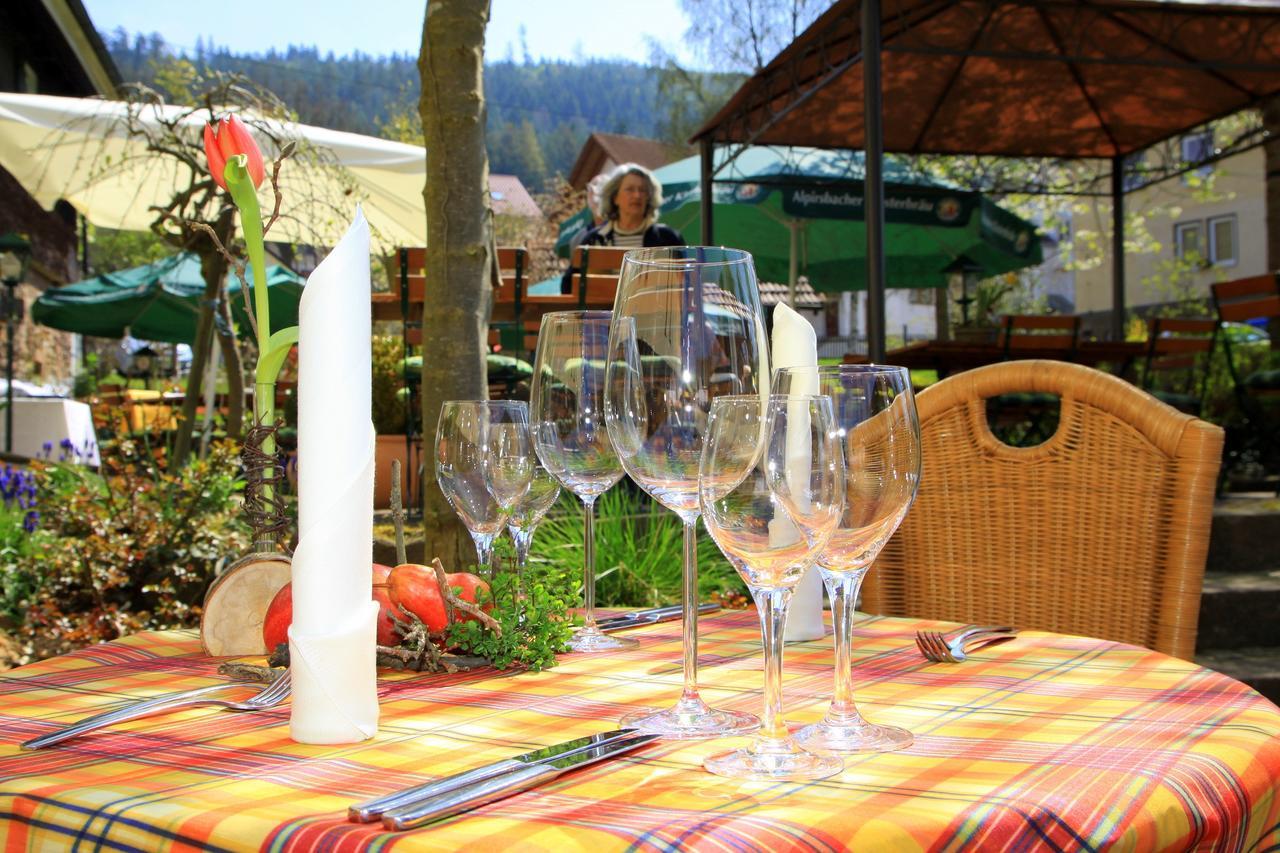 Gutshof-Hotel Waldknechtshof Баїрсбронн Екстер'єр фото